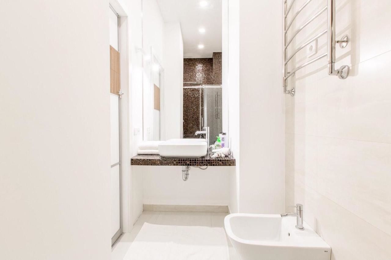 Апартаменты Luxury apartment in the center with two bedrooms and baths Минск-17