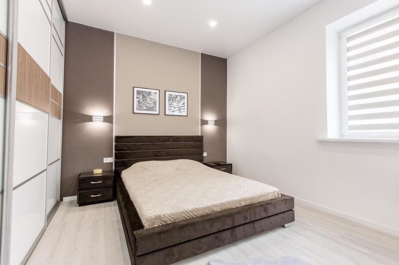 Апартаменты Luxury apartment in the center with two bedrooms and baths Минск-12