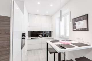 Апартаменты Luxury apartment in the center with two bedrooms and baths Минск Апартаменты с 2 спальнями-25