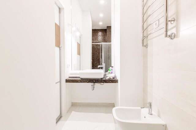 Апартаменты Luxury apartment in the center with two bedrooms and baths Минск-16