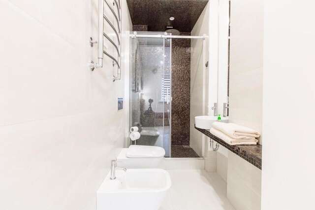 Апартаменты Luxury apartment in the center with two bedrooms and baths Минск-17