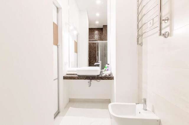 Апартаменты Luxury apartment in the center with two bedrooms and baths Минск-31